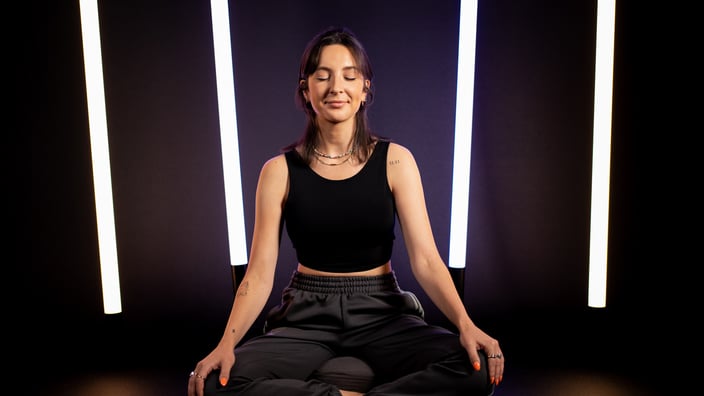 Anne-Sophie MindLabs instructor meditating